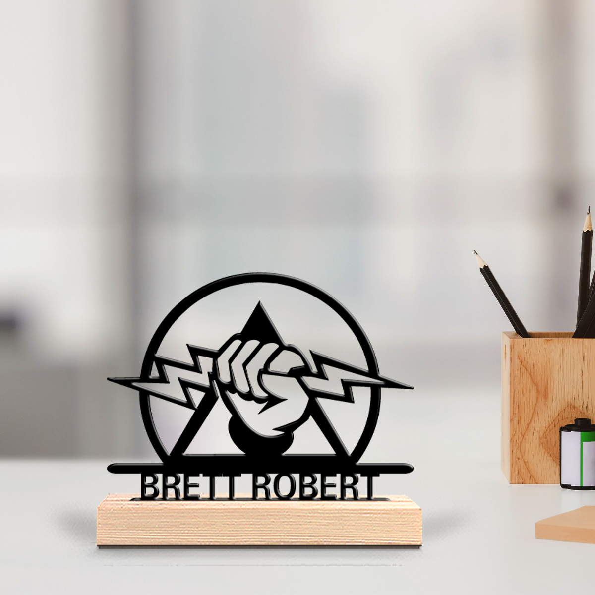 Custom Engraved Electrical Eng - مراجعة The Office Tech وسعره