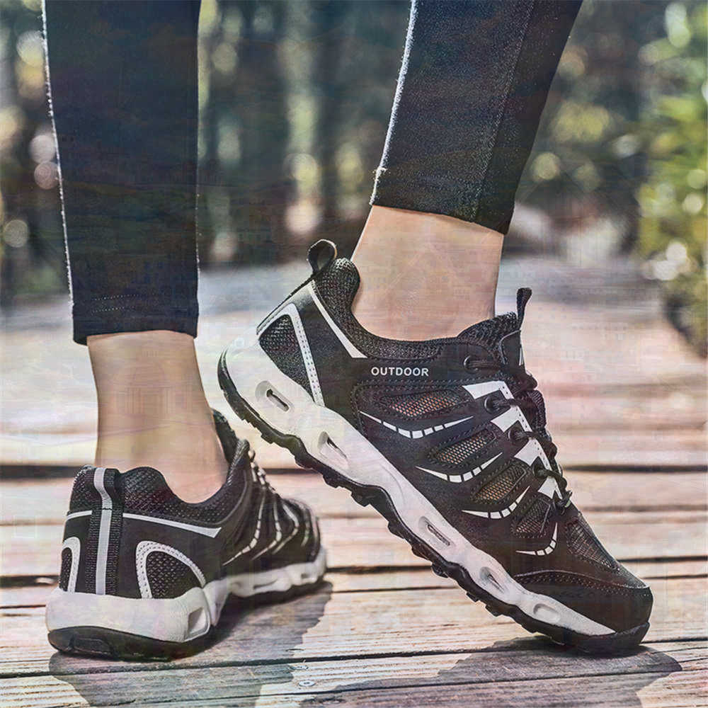 Sumer Round Tip Silver Sneaker - مراجعة The Office Tech وسعره